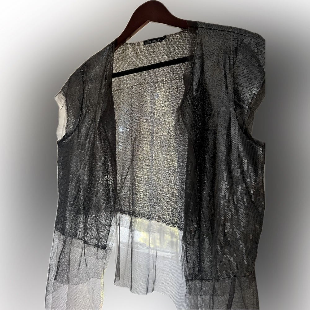 Ella Moss Silver Sequin Shrug. Medium.